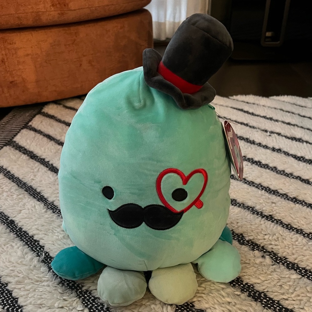 Squishmallows Valentine Eiko the Octopus Large 14 inch NWT
